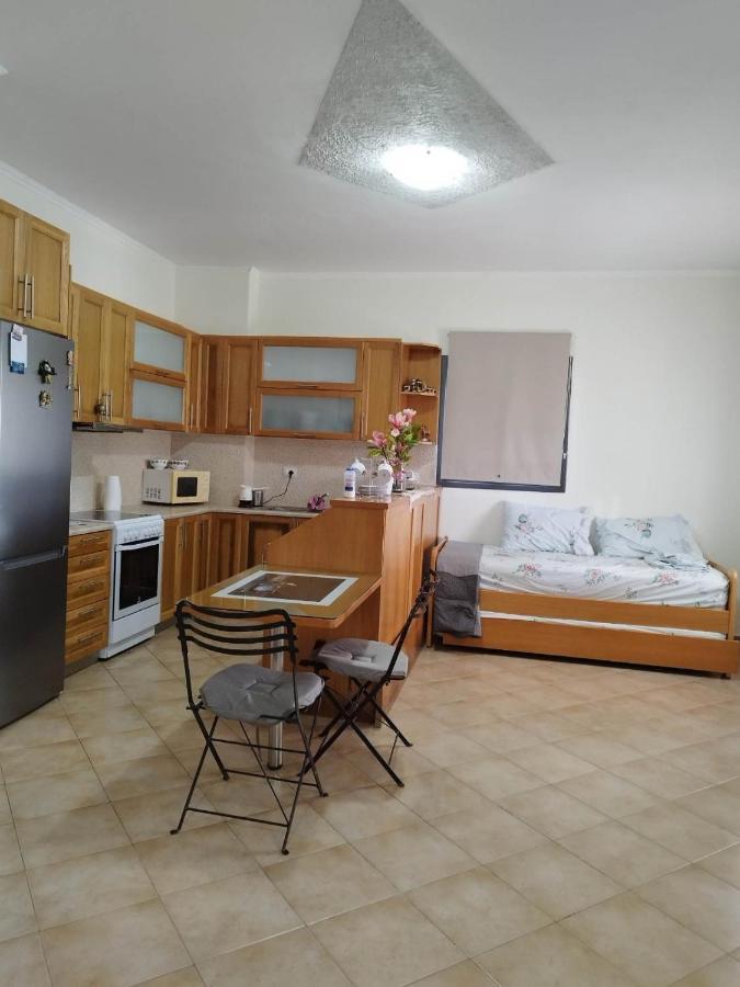 Alexander Apartment Ксамил Екстериор снимка